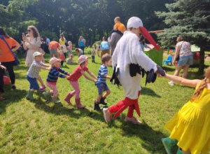 KOLOROWY PIKNIK RODZINNY