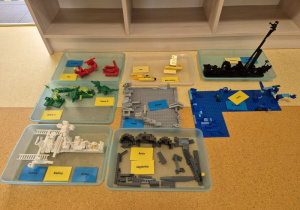 Budowle z klocków Lego zbudowane przez dzieci