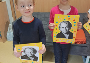 Wojtek i Emilka prezentują portret M. Montessori