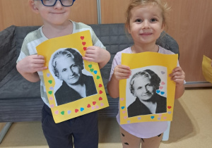 Zkuba i Zosia prezentują portret M. Montessori