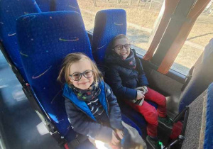 Jeremi i Kacper w autokarze