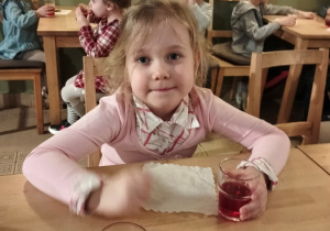 Marika podczas wizyty w Baśniowej Kawiarence