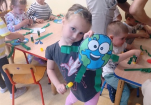 Olga prezentuje swoją pracę