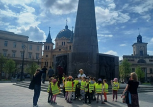Dzieci na Placu Wolności