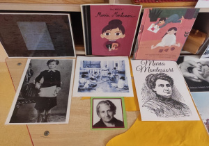Wystawa poświęcona Marii Montessori.