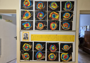 Wystawa z pracami plastycznymi - ślimakami, wykonanymi przez dzieci