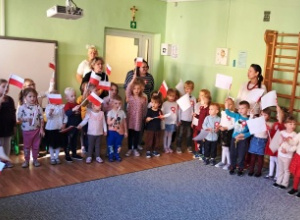 Udział w akcji "Szkoła do hymnu" - dla wszystkich Dzieci