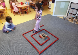 Jowitka pokonuje labirynt