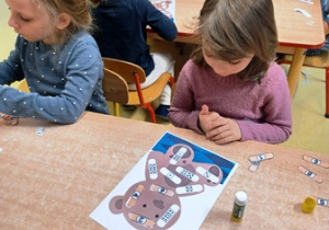 Zabawa matematyczna "Wylecz misia"