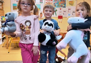 Julcia, Jasio i Janinka ze swoimi pluszakami
