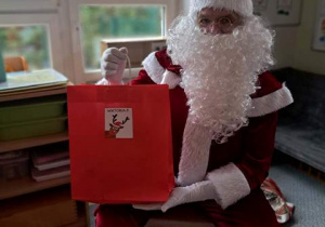 Mikołaj z prezentem