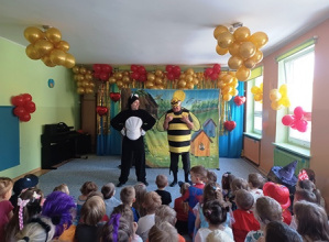 Teatrzyk pt. "Leniwy Kiciuś - o pracowitości" - dla wszystkich Dzieci