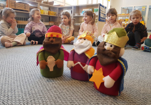 Na zdjęciu widać figurki Trzech Króli