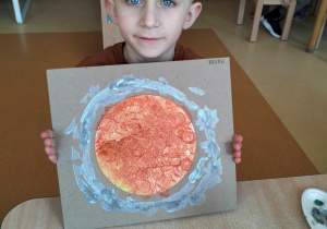 Bruno prezentuje swoją planetę Jowisz