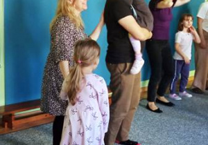 Helenka i Lila z rodzicami