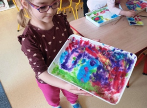 Malowanie na śniegu