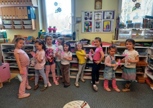 Zdjęcie grupowe wszystkich dziewczynek