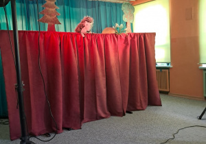 Jeden z bohaterów spektaklu - jeż