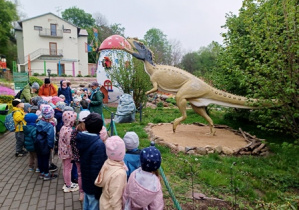 Spacer ścieżką edukacyjną z przewodnikiem